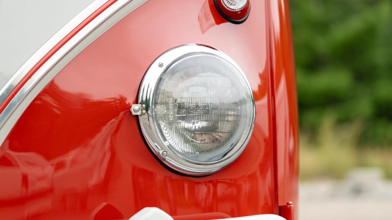 1961 Volkswagen 1961 Volkswagen Micro Bus De Luxe &lsquo;23-Window' Samba