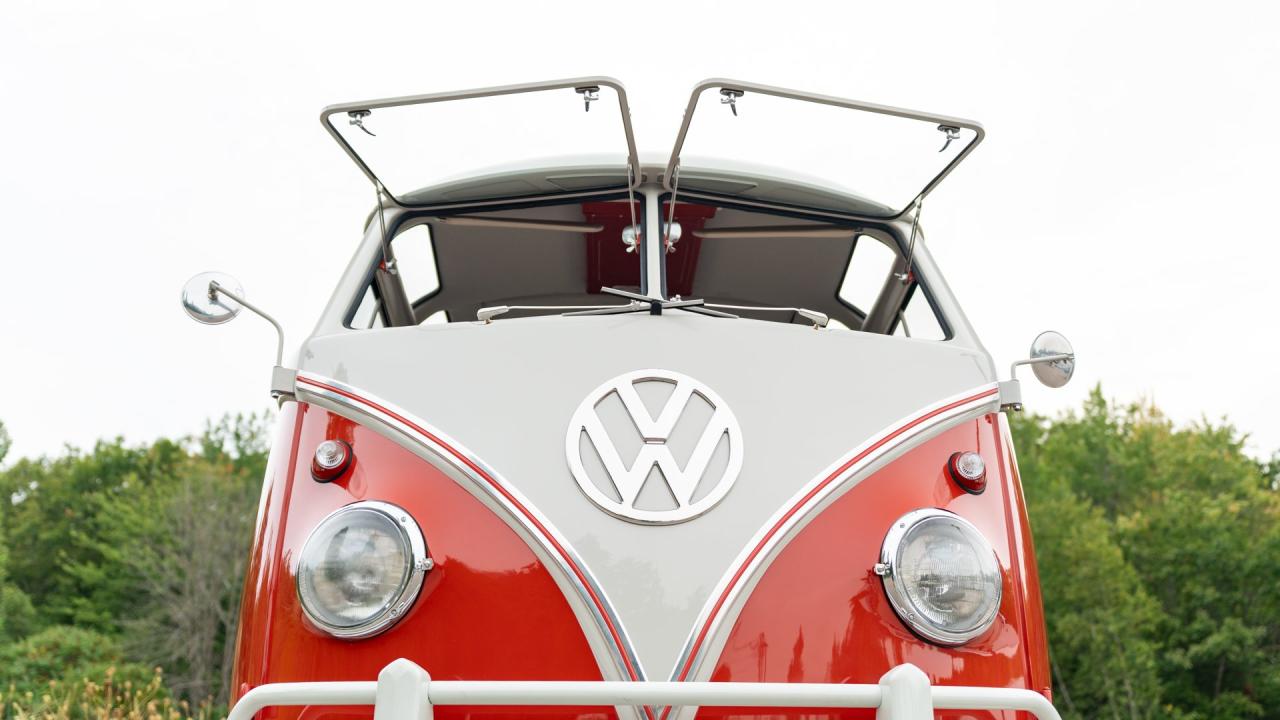 1961 Volkswagen 1961 Volkswagen Micro Bus De Luxe &lsquo;23-Window' Samba