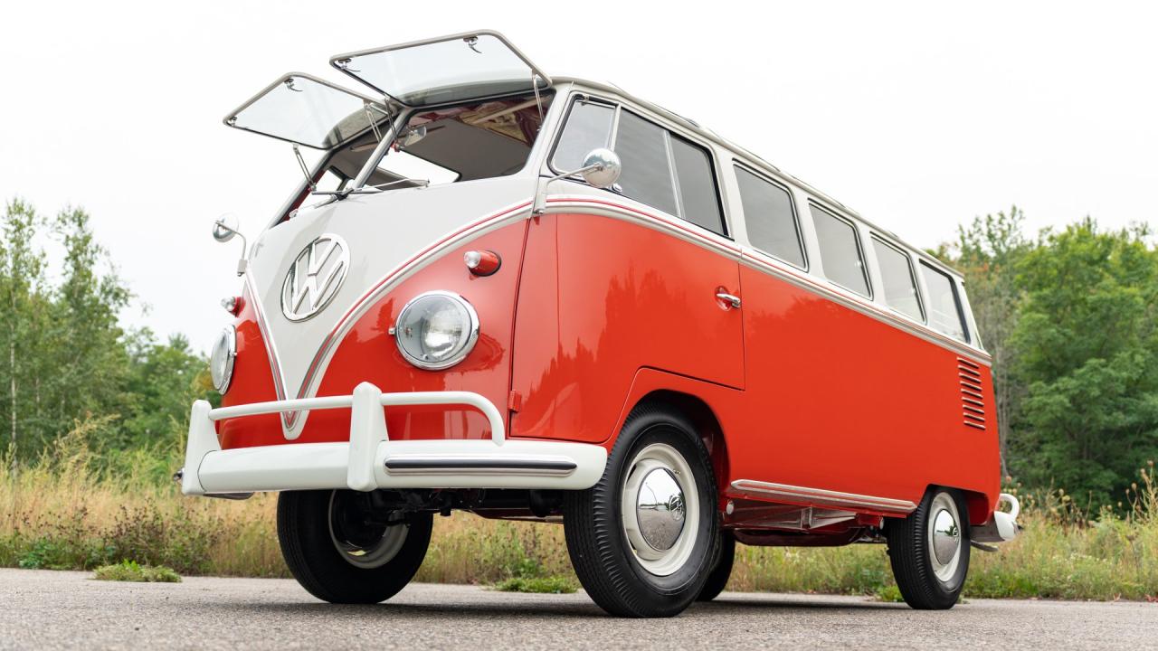 1961 Volkswagen 1961 Volkswagen Micro Bus De Luxe &lsquo;23-Window' Samba