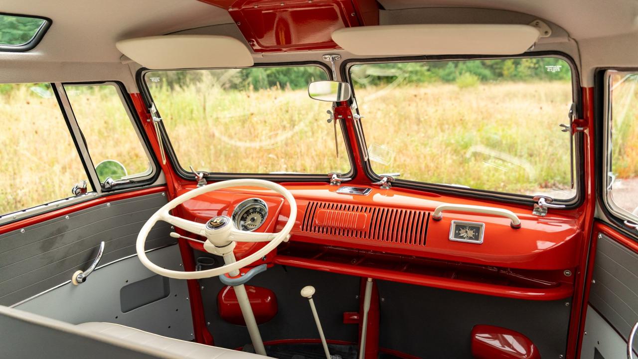 1961 Volkswagen 1961 Volkswagen Micro Bus De Luxe &lsquo;23-Window' Samba