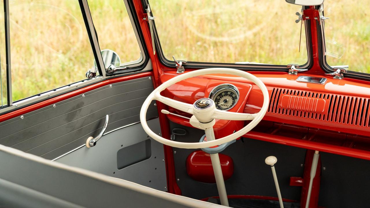 1961 Volkswagen 1961 Volkswagen Micro Bus De Luxe &lsquo;23-Window' Samba
