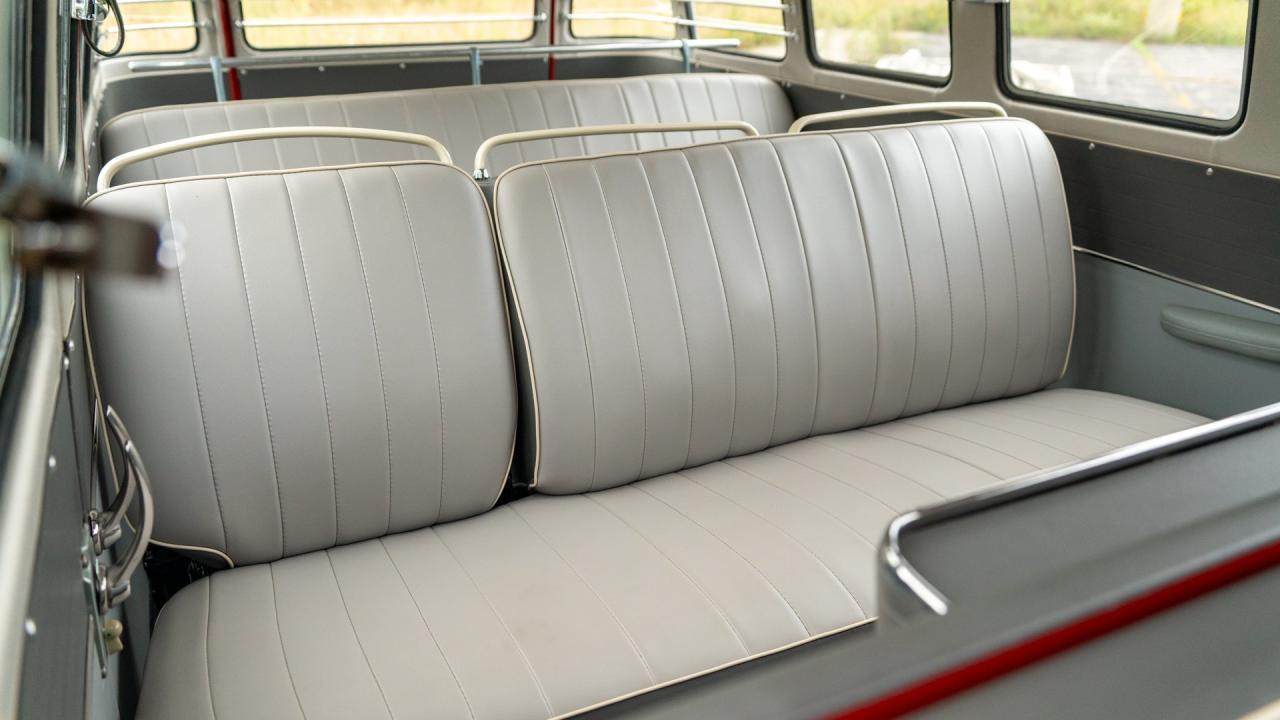 1961 Volkswagen 1961 Volkswagen Micro Bus De Luxe &lsquo;23-Window' Samba