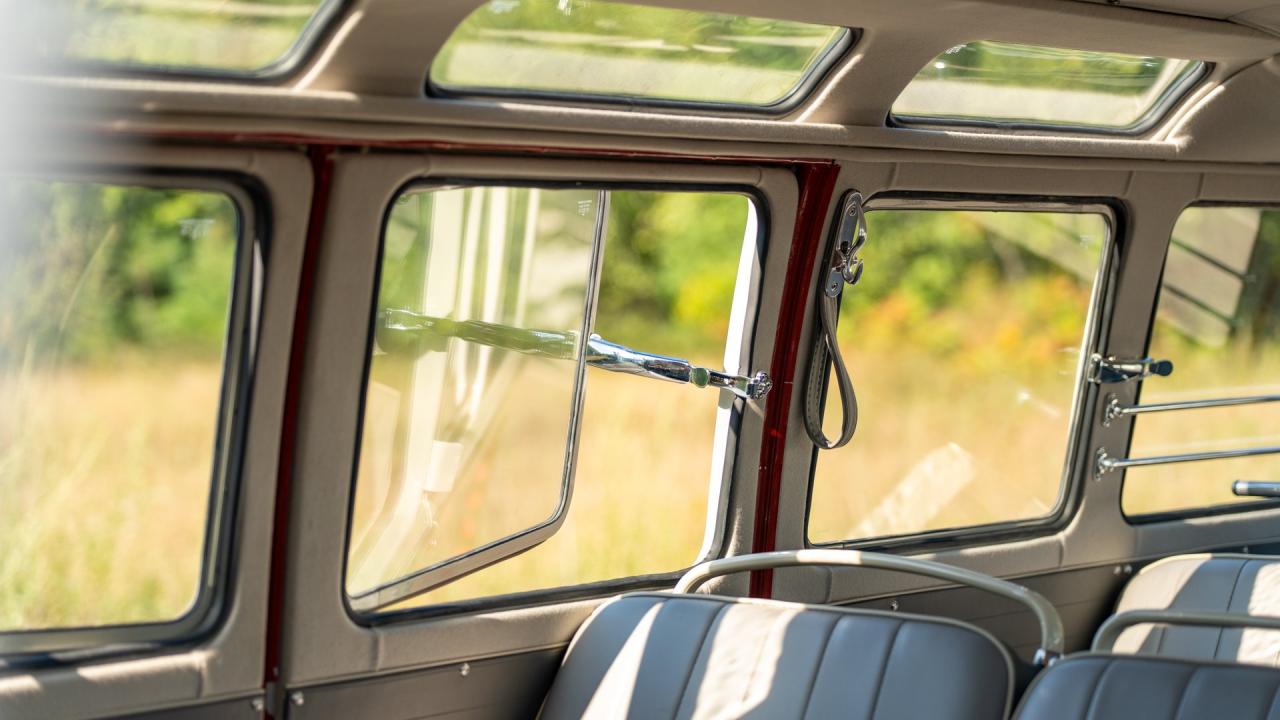 1961 Volkswagen 1961 Volkswagen Micro Bus De Luxe &lsquo;23-Window' Samba