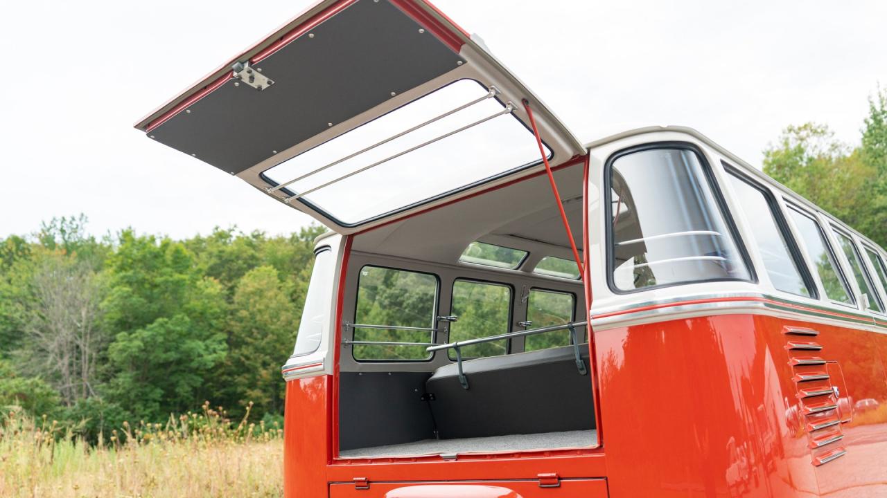 1961 Volkswagen 1961 Volkswagen Micro Bus De Luxe &lsquo;23-Window' Samba