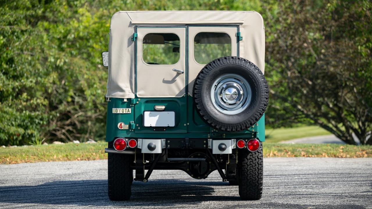 1972 Toyota Land Cruiser FJ43 Soft-Top