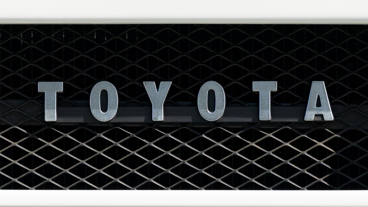 1972 Toyota Land Cruiser FJ43 Soft-Top