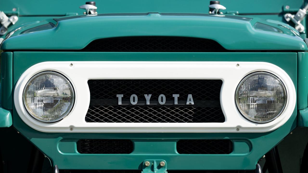 1972 Toyota Land Cruiser FJ43 Soft-Top