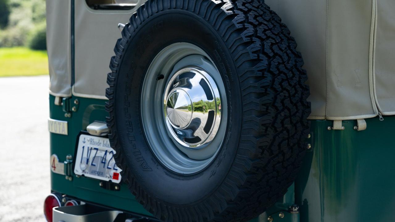 1972 Toyota Land Cruiser FJ43 Soft-Top