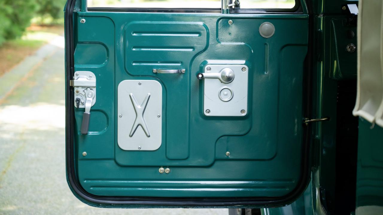 1972 Toyota Land Cruiser FJ43 Soft-Top