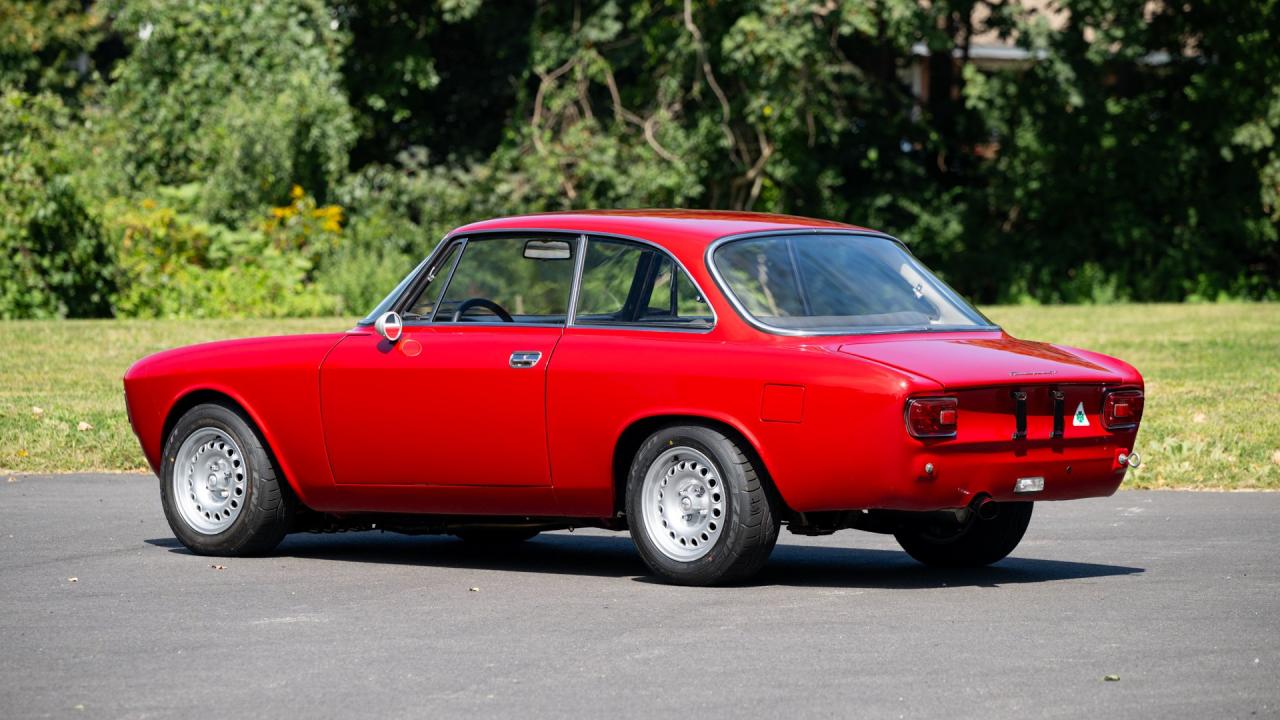 1966 Alfa Romeo Giulia Sprint GT &lsquo;Stepnose&rsquo; Restomod