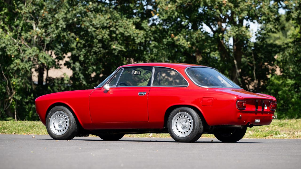 1966 Alfa Romeo Giulia Sprint GT &lsquo;Stepnose&rsquo; Restomod