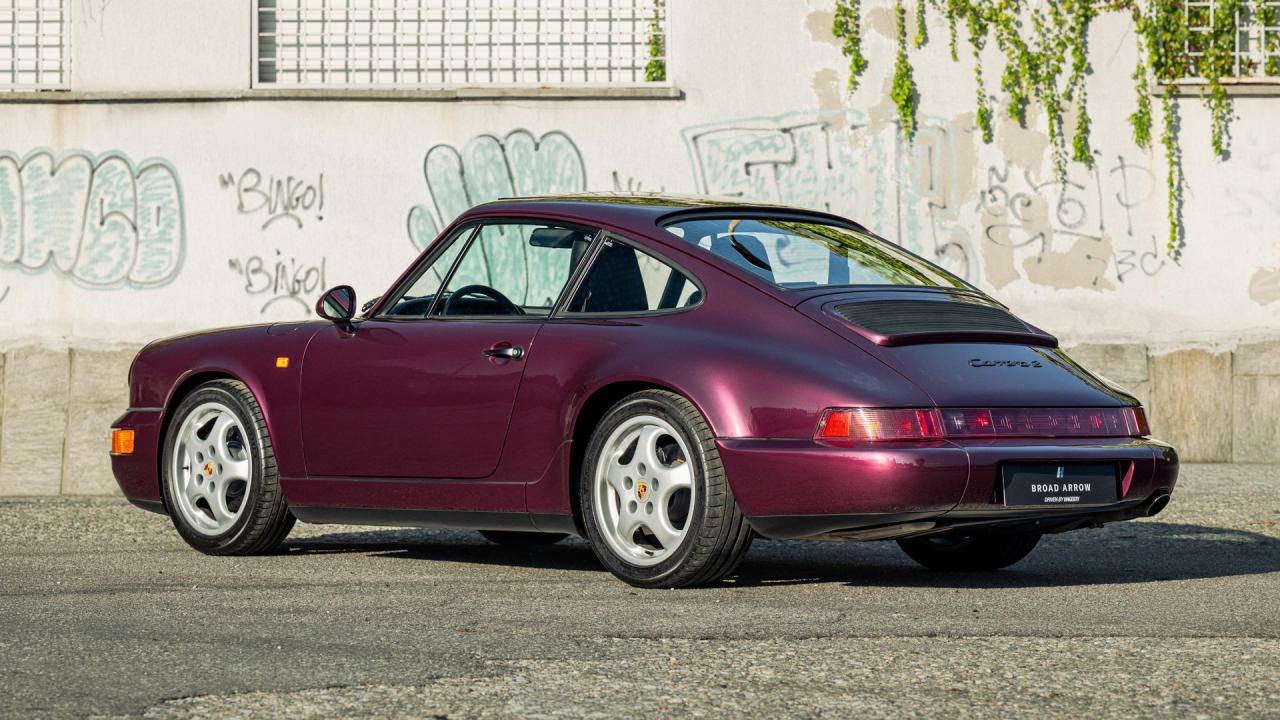 1993 Porsche 911 Carrera 2 Coupe