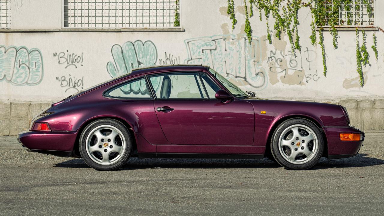 1993 Porsche 911 Carrera 2 Coupe