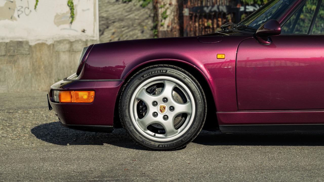 1993 Porsche 911 Carrera 2 Coupe