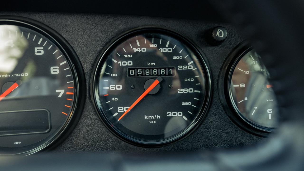 1993 Porsche 911 Carrera 2 Coupe