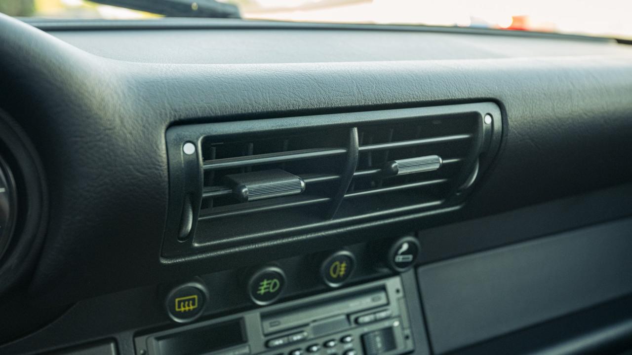 1993 Porsche 911 Carrera 2 Coupe