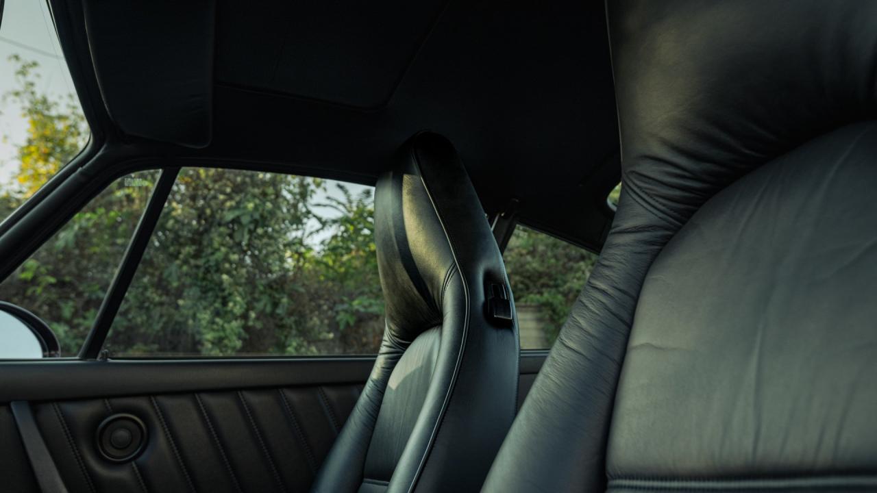 1993 Porsche 911 Carrera 2 Coupe
