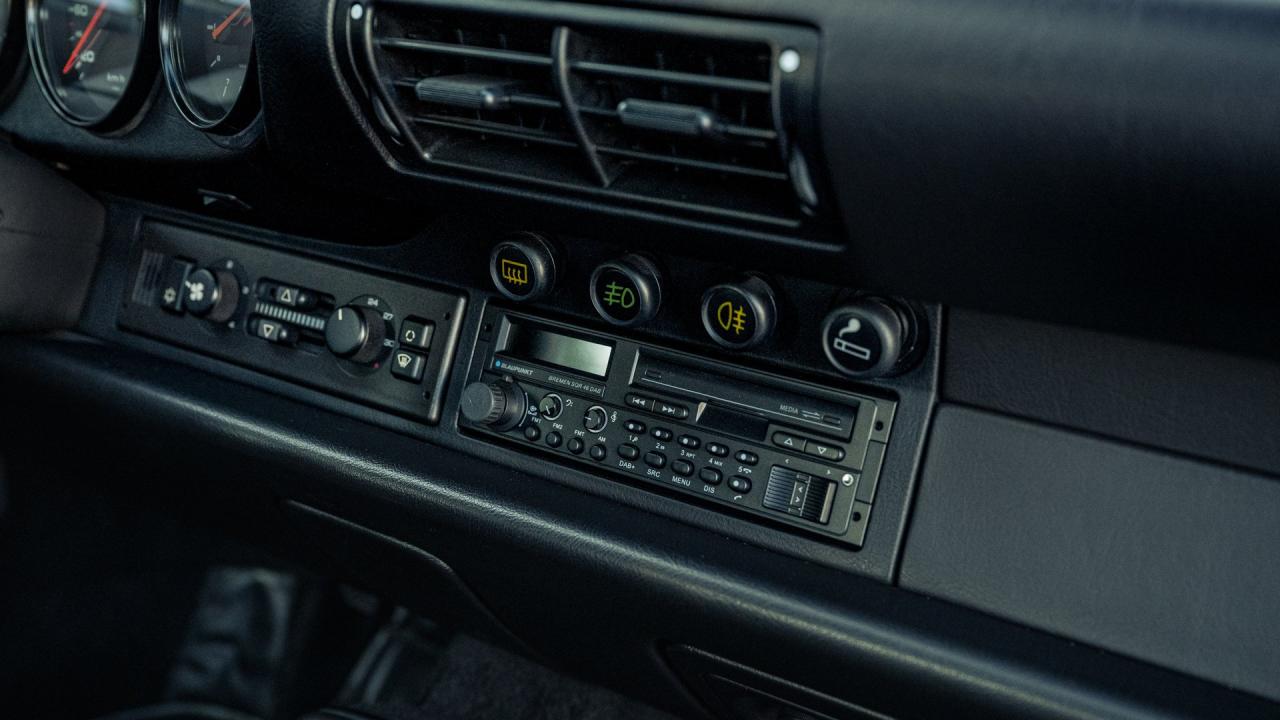 1993 Porsche 911 Carrera 2 Coupe