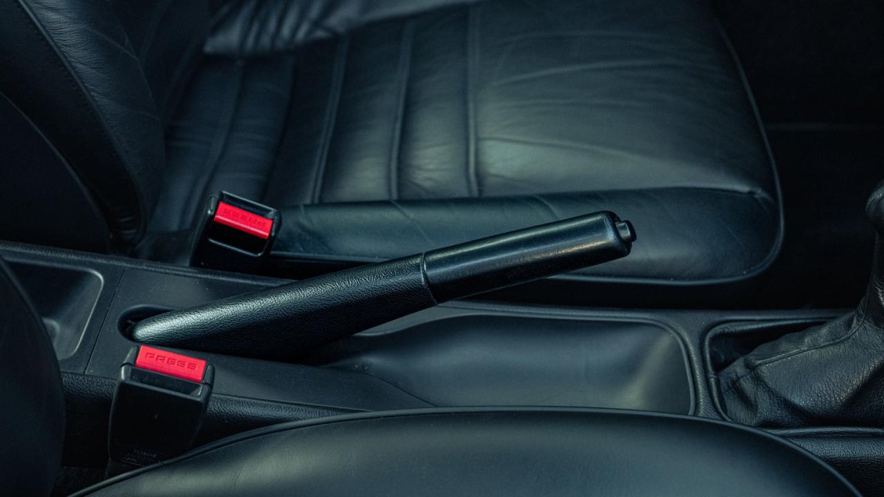 1993 Porsche 911 Carrera 2 Coupe