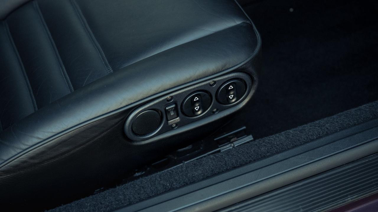 1993 Porsche 911 Carrera 2 Coupe