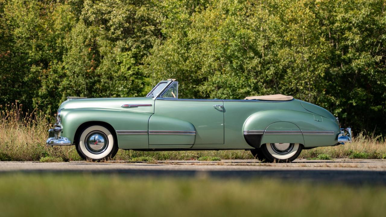1942 Oldsmobile Custom Eight Cruiser Convertible Coupe