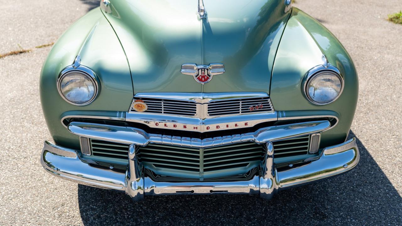 1942 Oldsmobile Custom Eight Cruiser Convertible Coupe