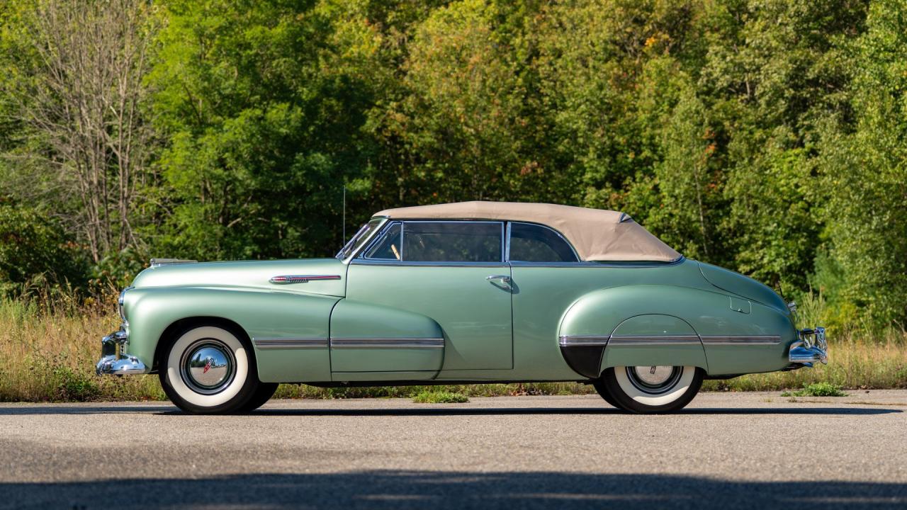 1942 Oldsmobile Custom Eight Cruiser Convertible Coupe