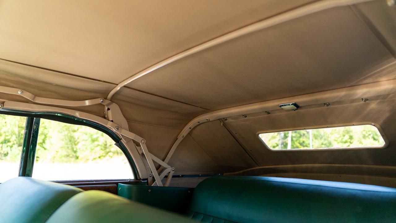 1942 Oldsmobile Custom Eight Cruiser Convertible Coupe