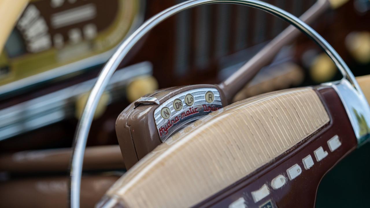 1942 Oldsmobile Custom Eight Cruiser Convertible Coupe
