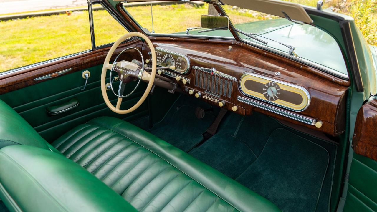 1942 Oldsmobile Custom Eight Cruiser Convertible Coupe