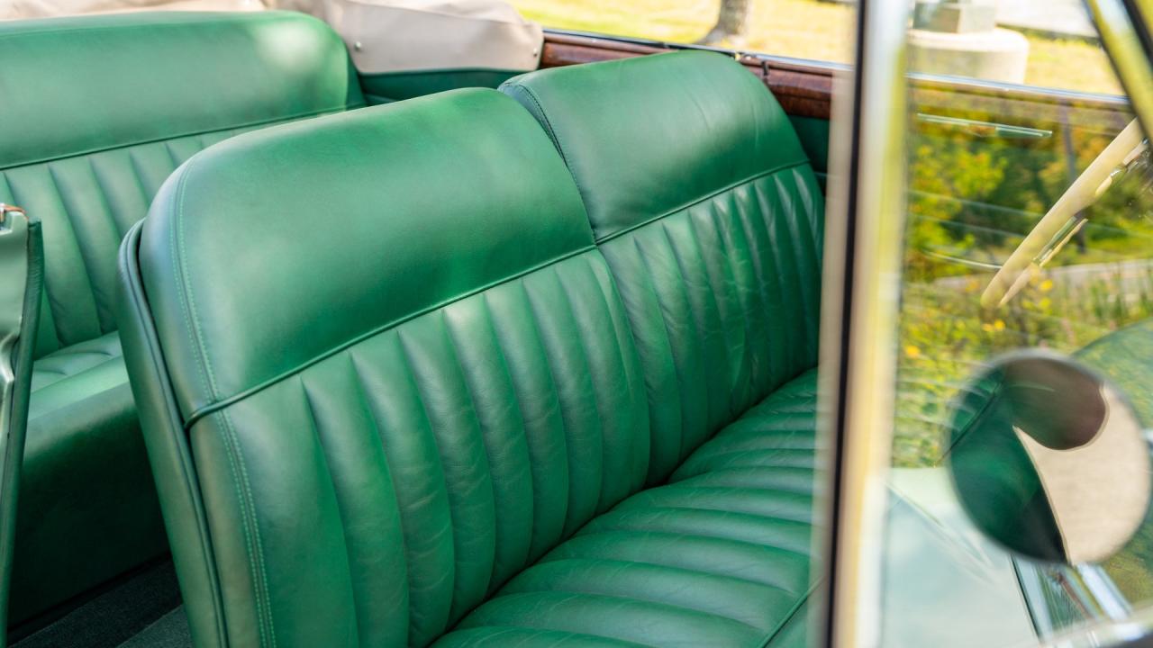 1942 Oldsmobile Custom Eight Cruiser Convertible Coupe