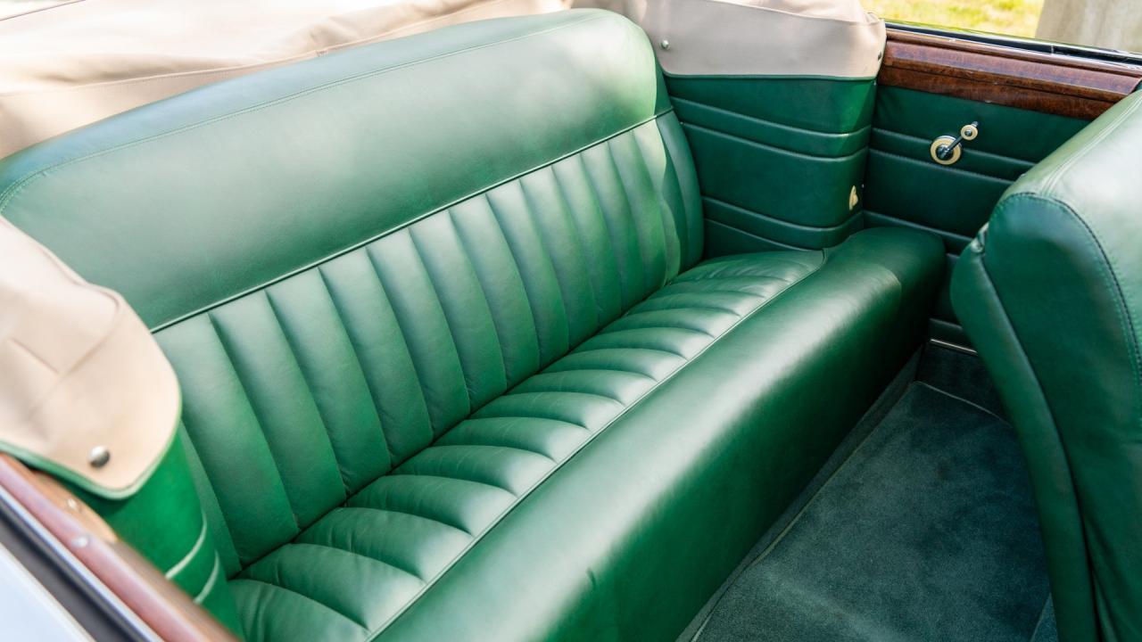 1942 Oldsmobile Custom Eight Cruiser Convertible Coupe