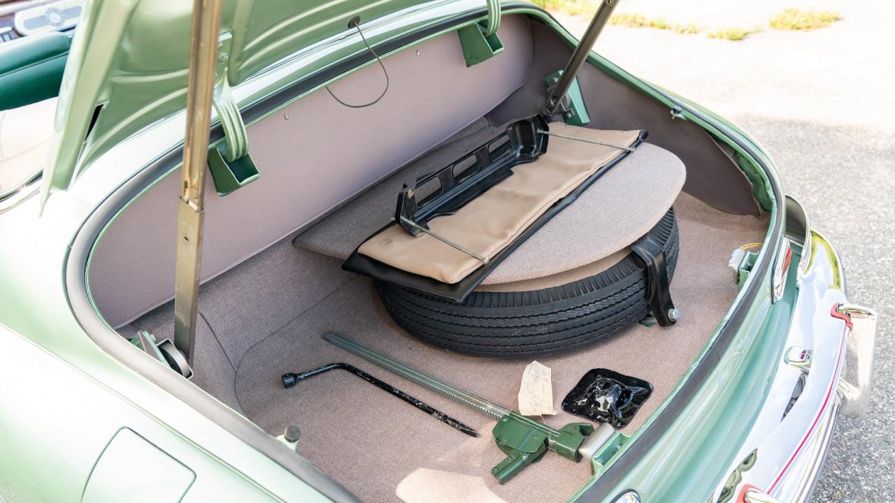 1942 Oldsmobile Custom Eight Cruiser Convertible Coupe