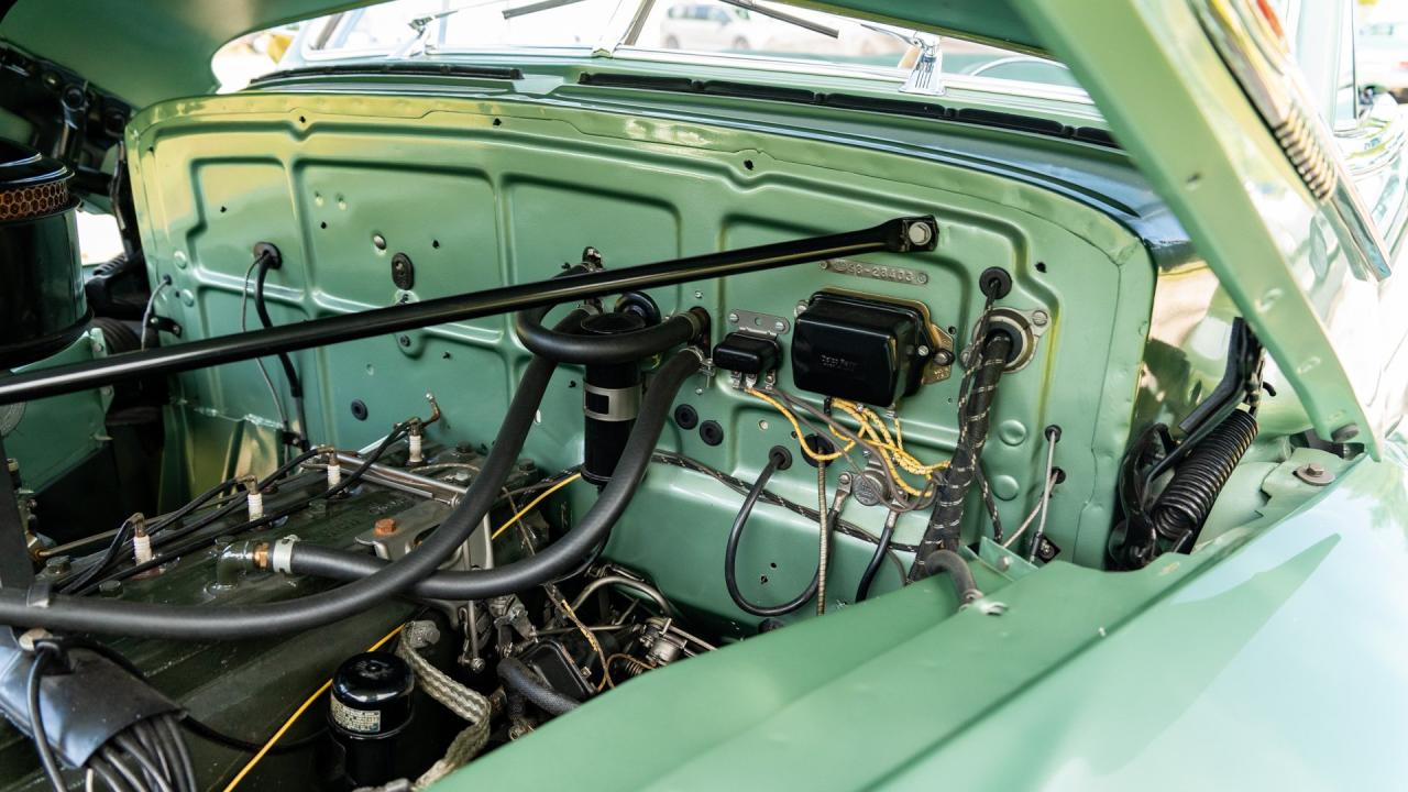 1942 Oldsmobile Custom Eight Cruiser Convertible Coupe