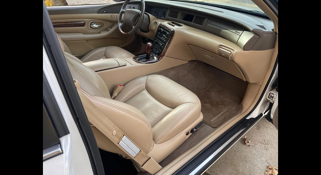 1998 Lincoln Mark VIII