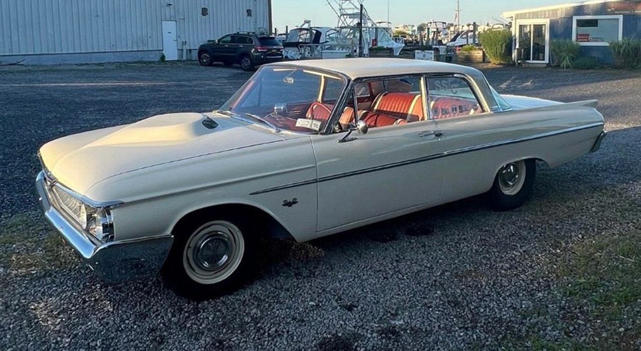 1961 Mercury METEOR