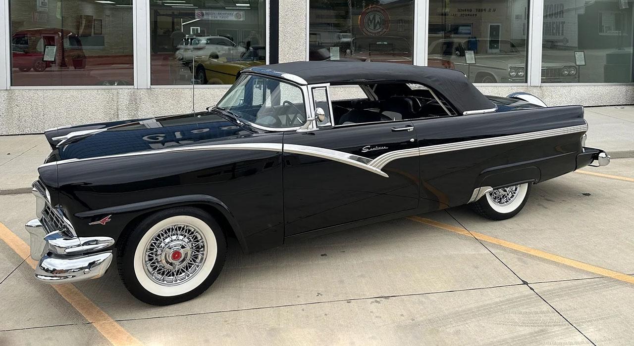 1956 Ford SUNLINER