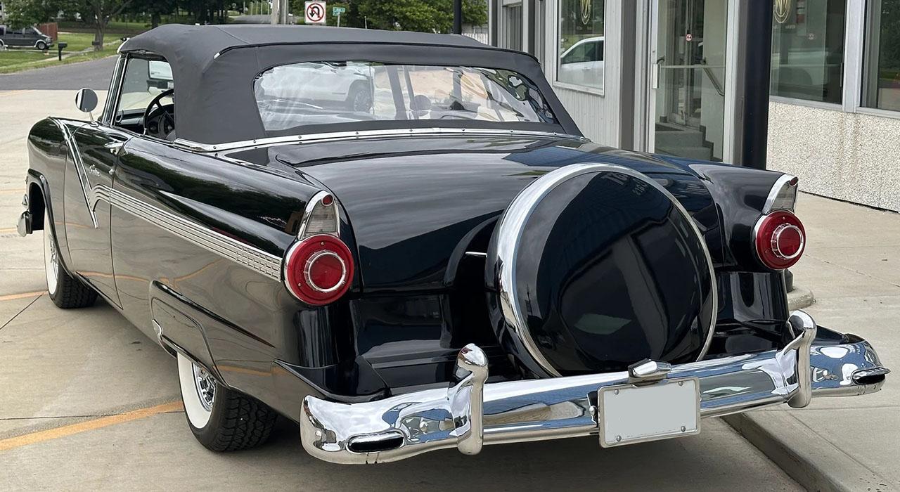 1956 Ford SUNLINER