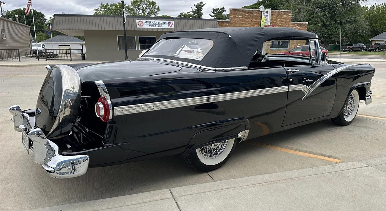 1956 Ford SUNLINER