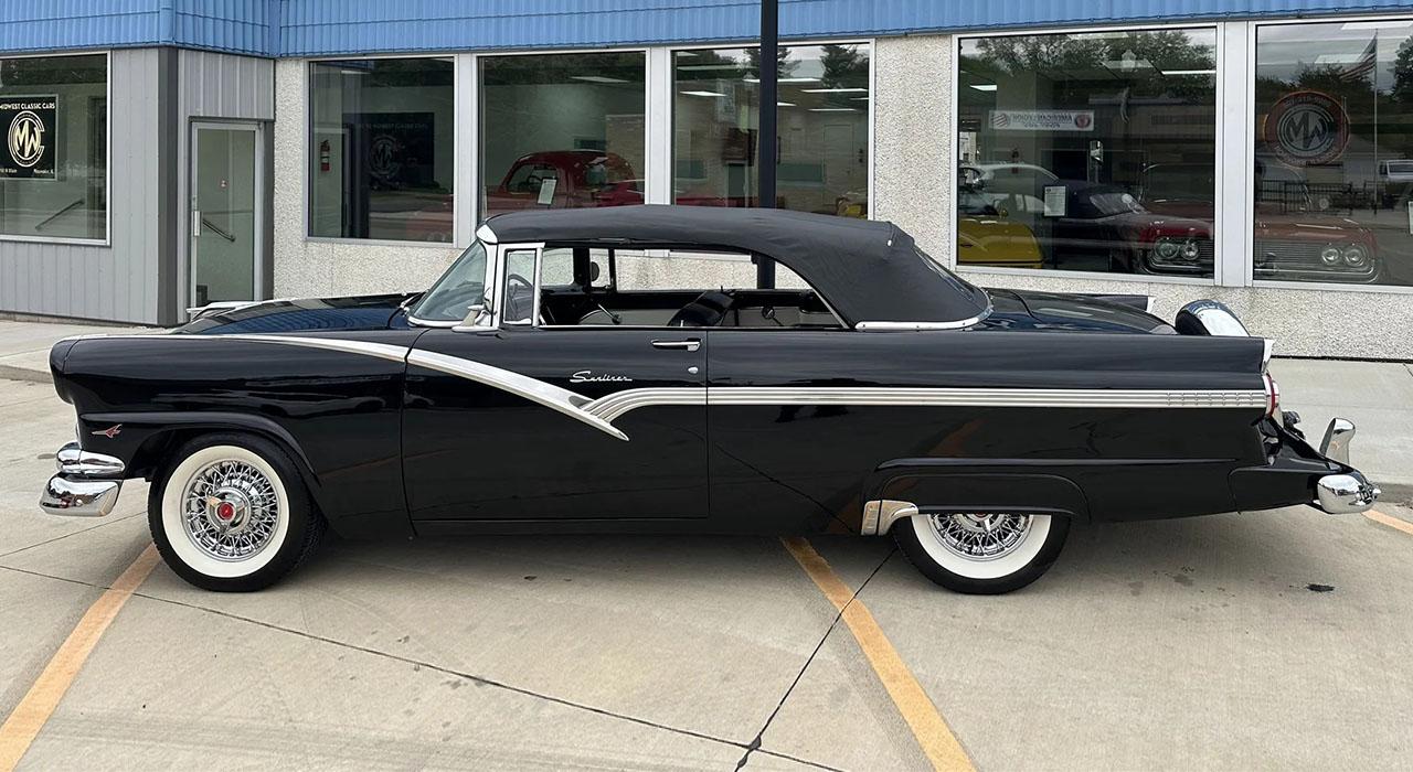 1956 Ford SUNLINER
