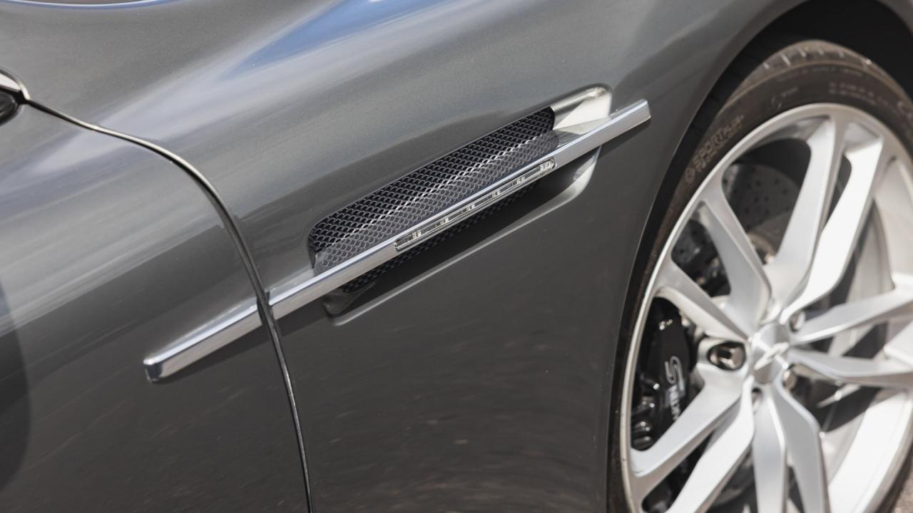 2009 Aston Martin DBS