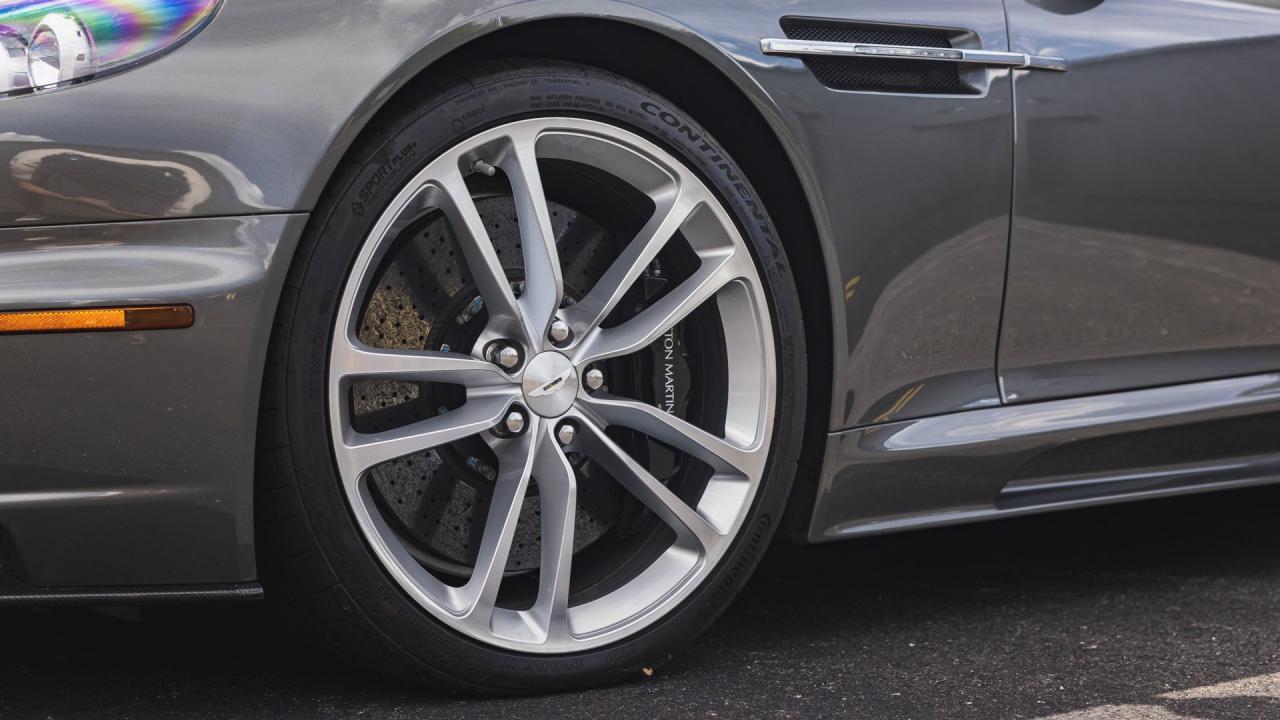 2009 Aston Martin DBS