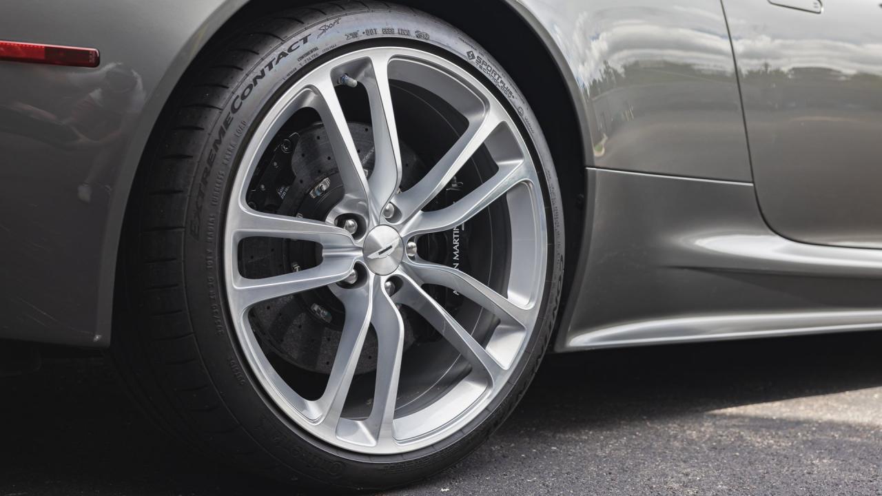 2009 Aston Martin DBS