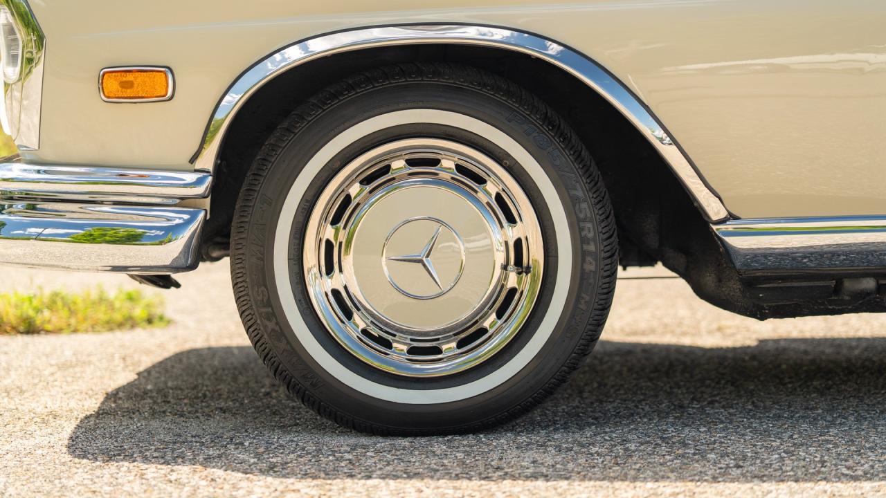 1969 Mercedes - Benz 280 SE Cabriolet