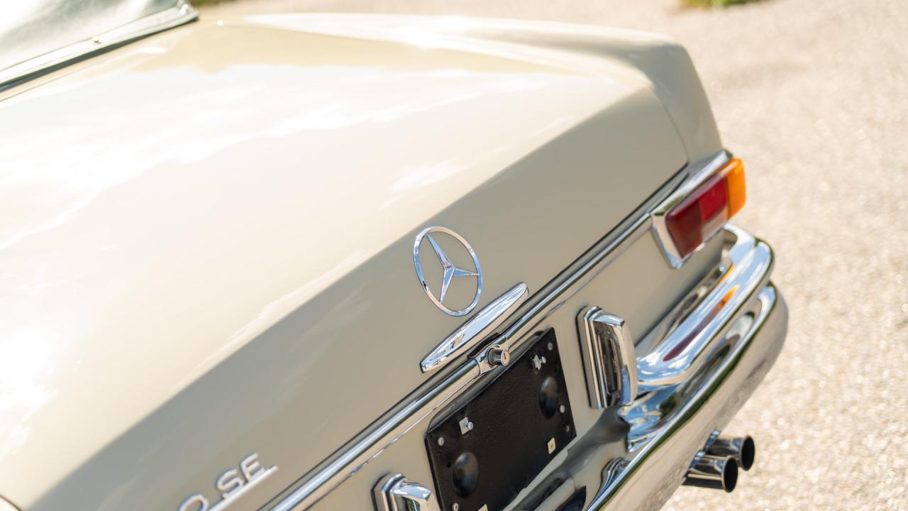 1969 Mercedes - Benz 280 SE Cabriolet