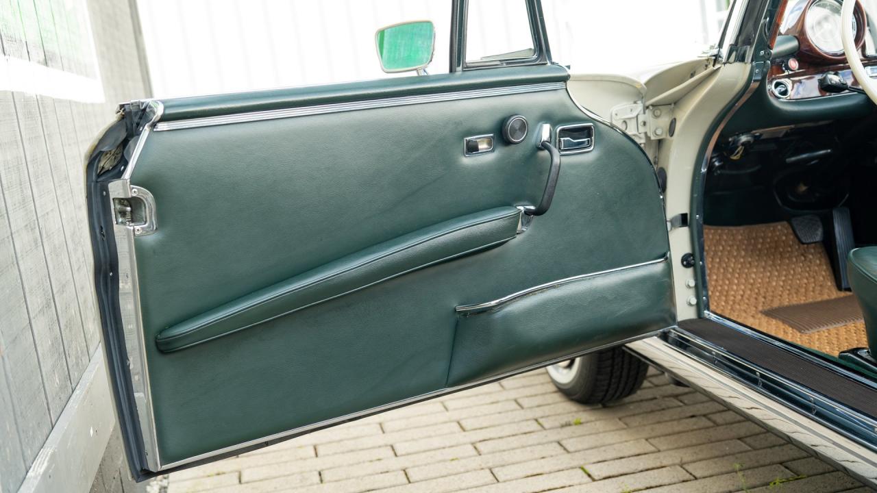 1969 Mercedes - Benz 280 SE Cabriolet