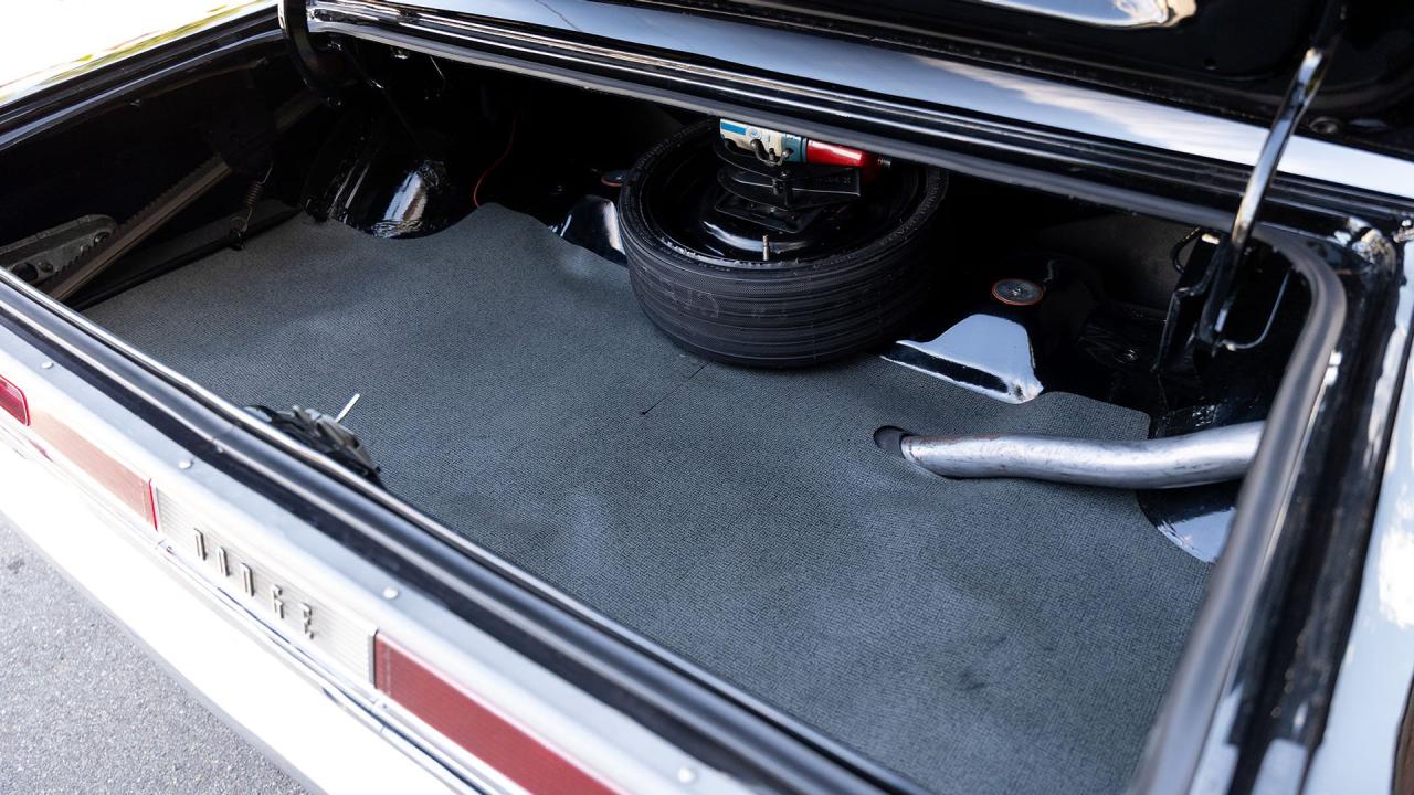 1970 Dodge Challenger R/T Hardtop 426 Hemi