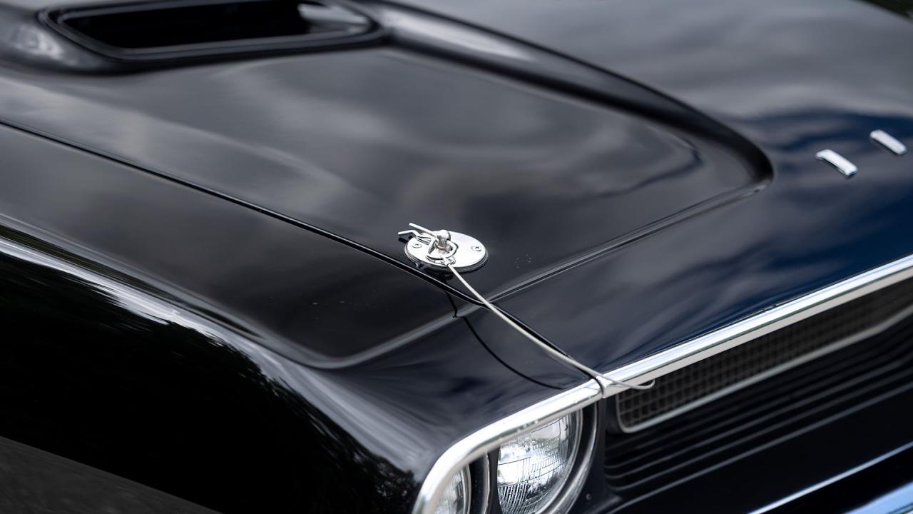 1970 Dodge Challenger R/T Hardtop 426 Hemi