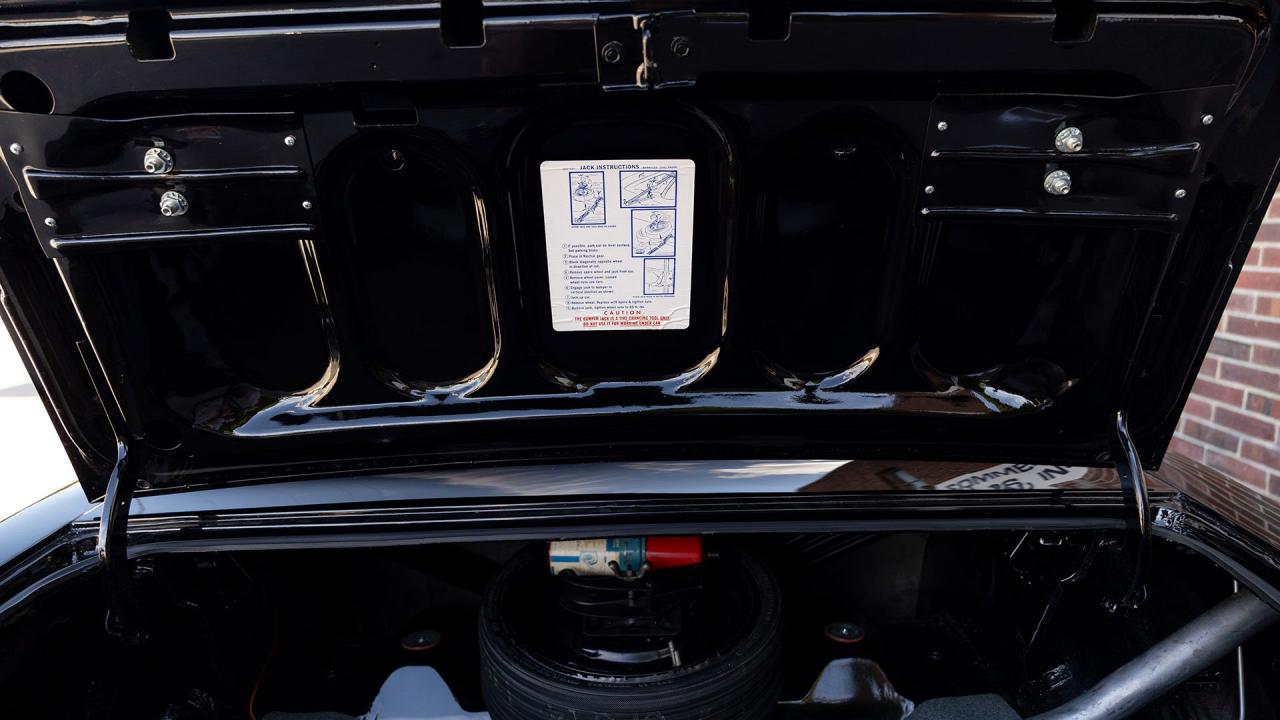 1970 Dodge Challenger R/T Hardtop 426 Hemi