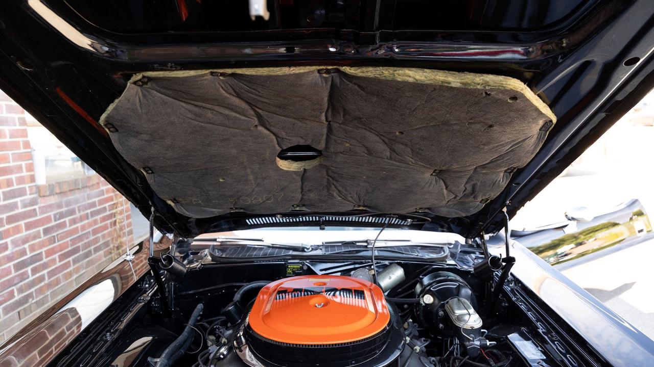 1970 Dodge Challenger R/T Hardtop 426 Hemi
